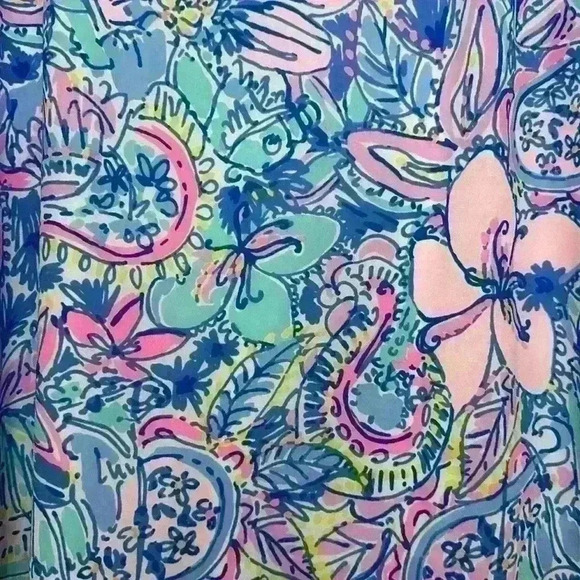 Lilly Pulitzer Medium Casden Top Fully Lined Item# 7F - Picture 4 of 6